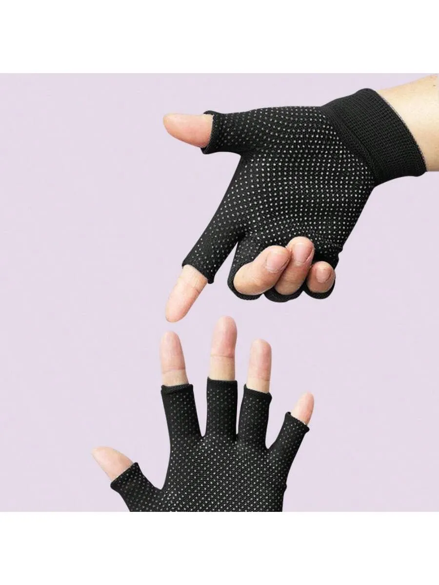 1 pair of sports breathable and anti slip half finger gloves suitable for yoga, ballet, and Pilates training