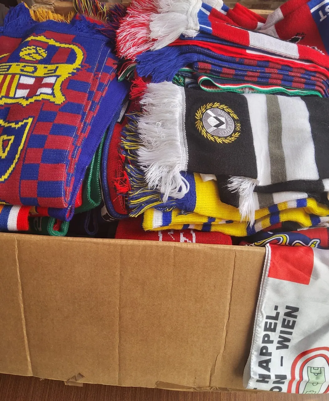 15KG Mixed Sports Quality Football / Soccer Scarves