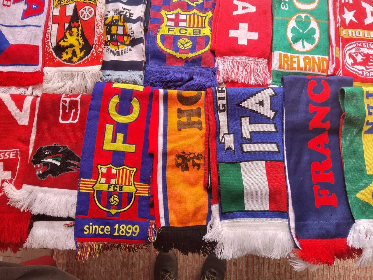 15KG Mixed Sports Quality Football / Soccer Scarves