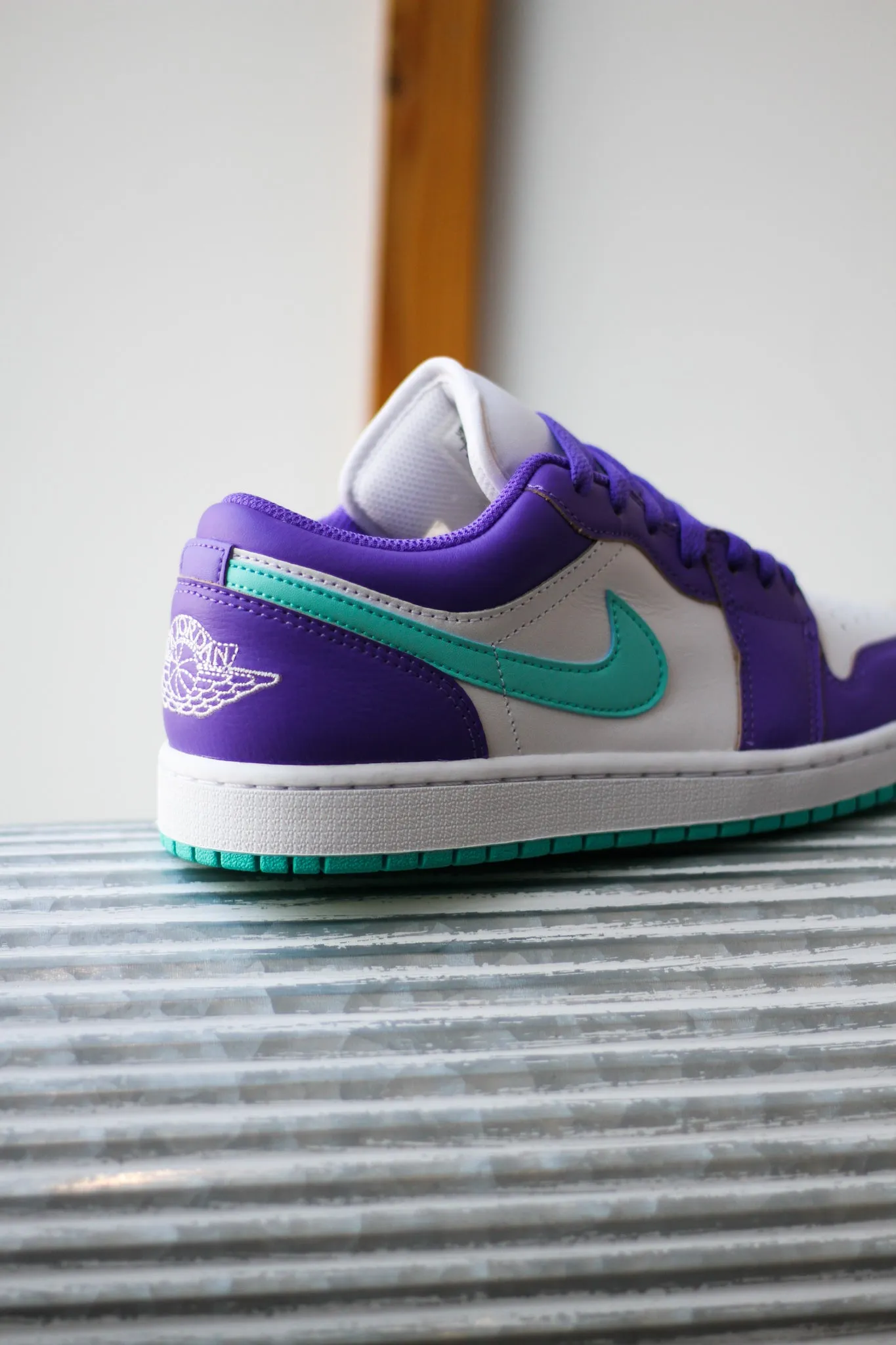 AIR JORDAN 1 LOW SE "PSYCHIC PURPLE"