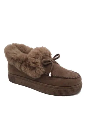 Cozy slip-on slipper