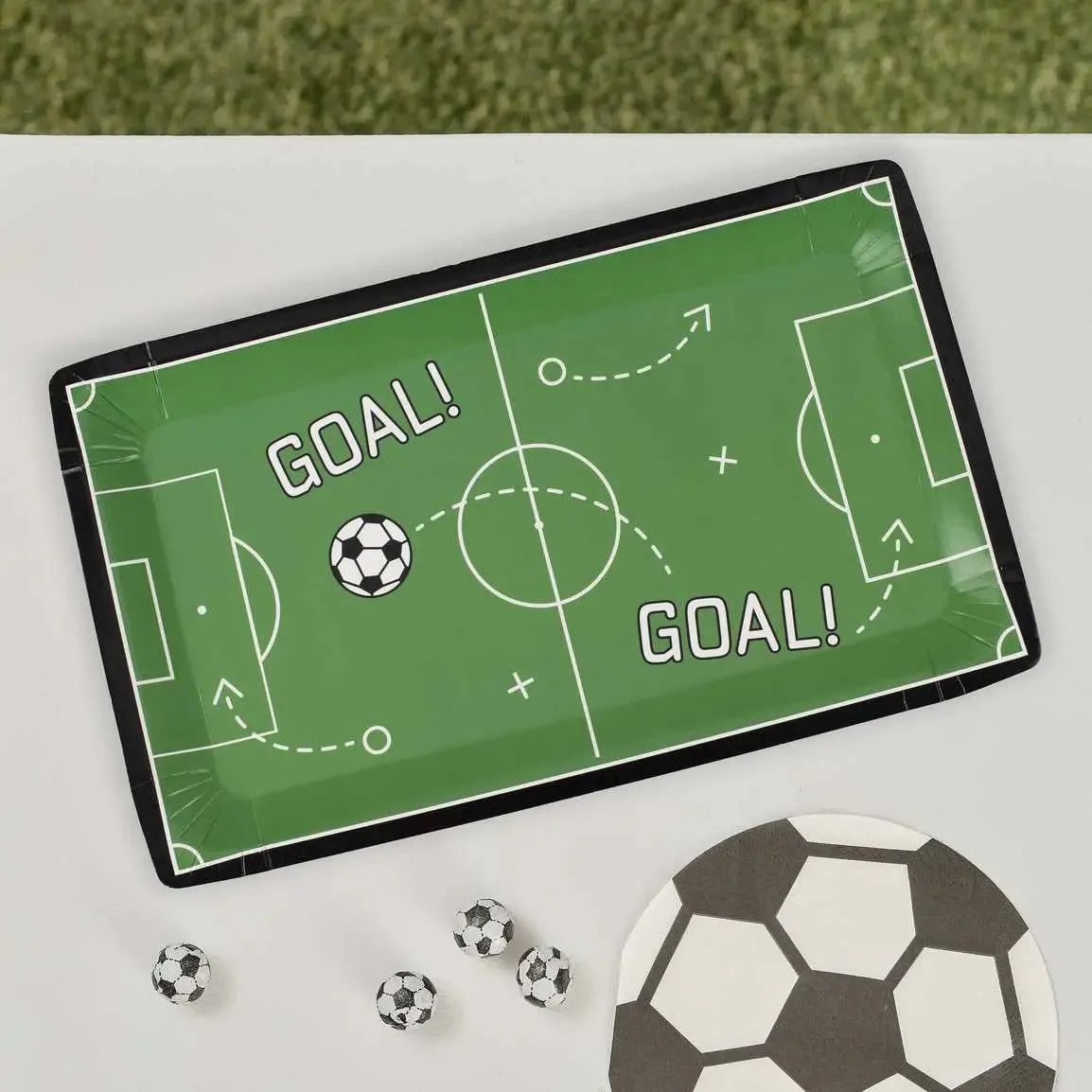 Ginger Ray Football Pitch Plates - 8 Pkt