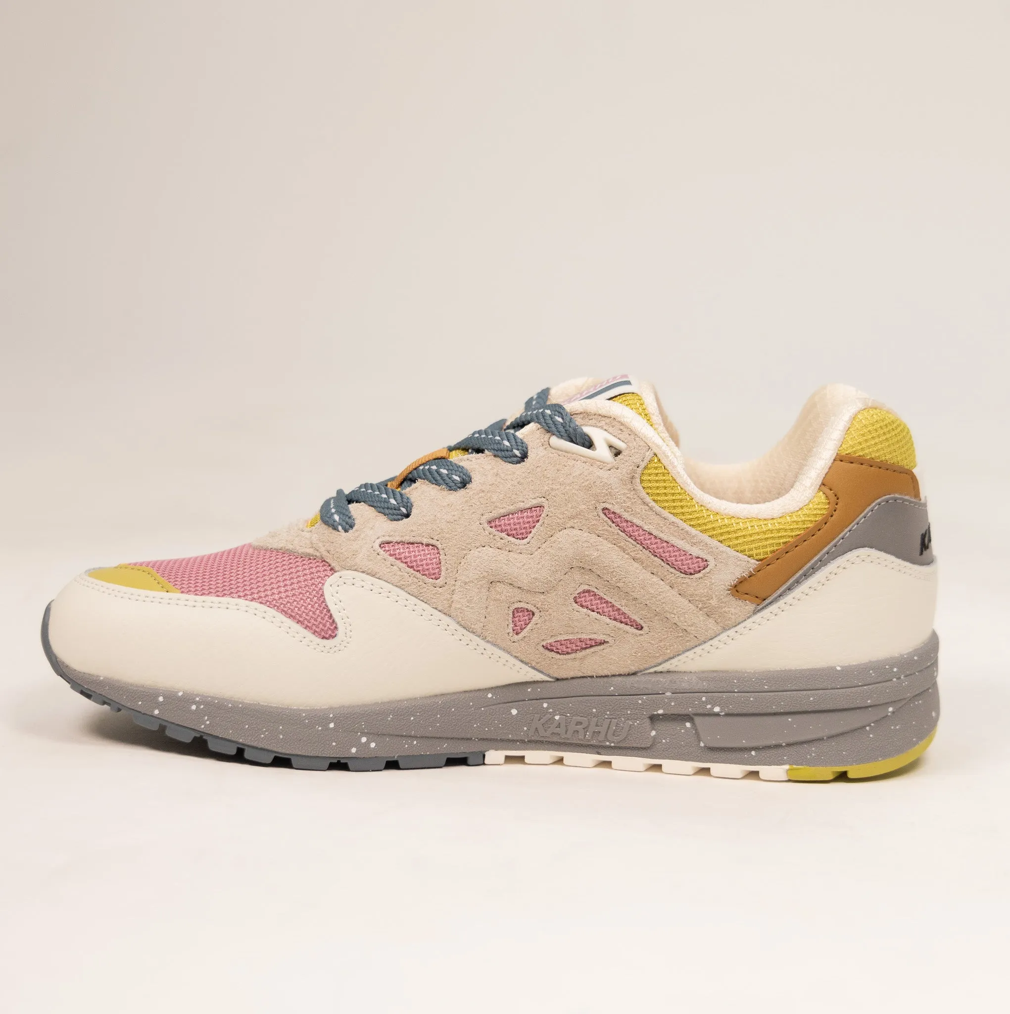 Karhu Legacy 96 - Lily White/Lilas
