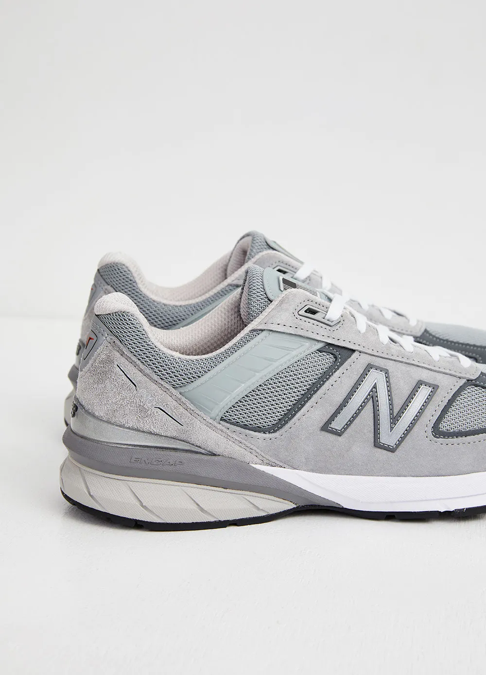 Mens 990v5 Sneakers