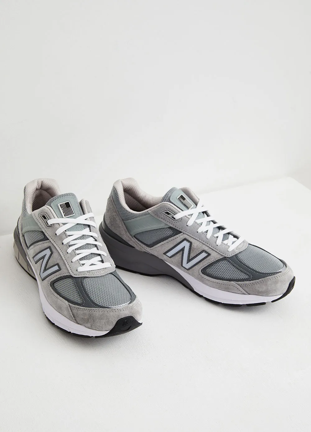 Mens 990v5 Sneakers