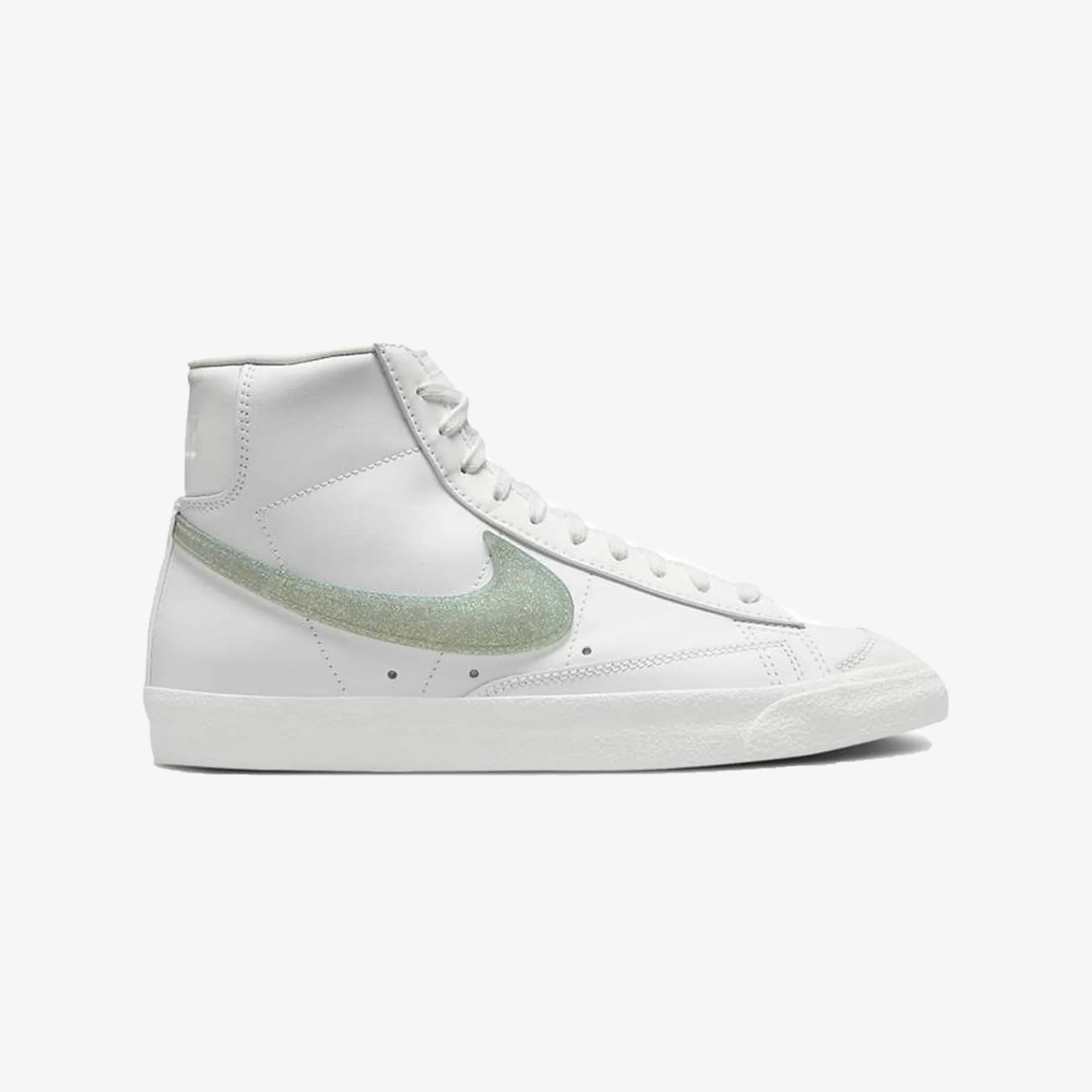 Nike | BLAZER MID RELEASING { GLITTER SWOOSHES