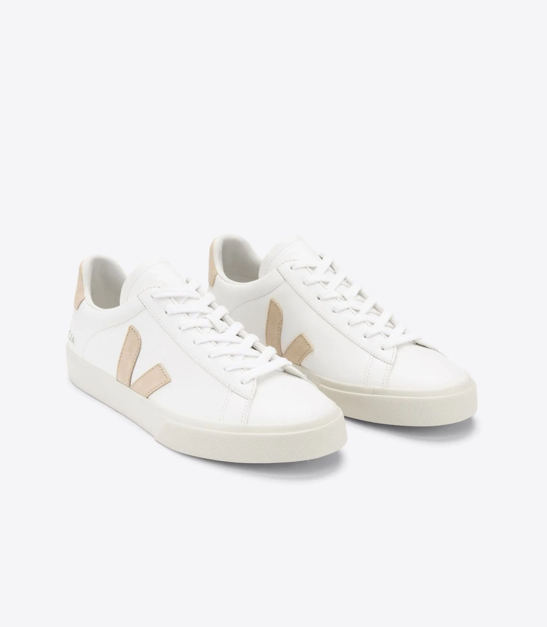 Veja - Campo Chromefree Leather in White Almond